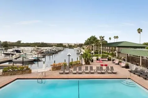 7150 N Tamiami Trail Sarasota FL 34243