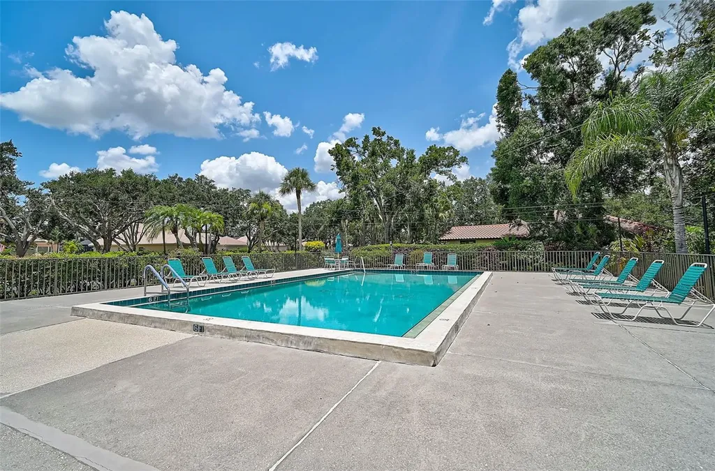 7341 Golf Pointe Circle Sarasota FL 34243