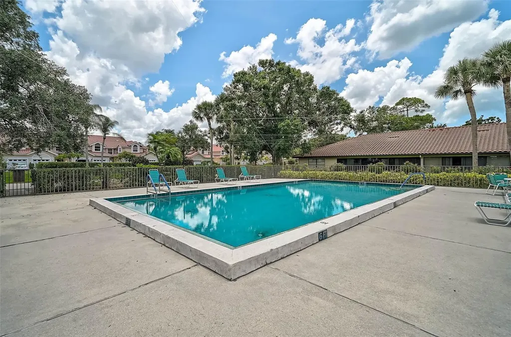 7341 Golf Pointe Circle Sarasota FL 34243