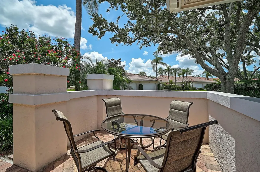 7341 Golf Pointe Circle Sarasota FL 34243