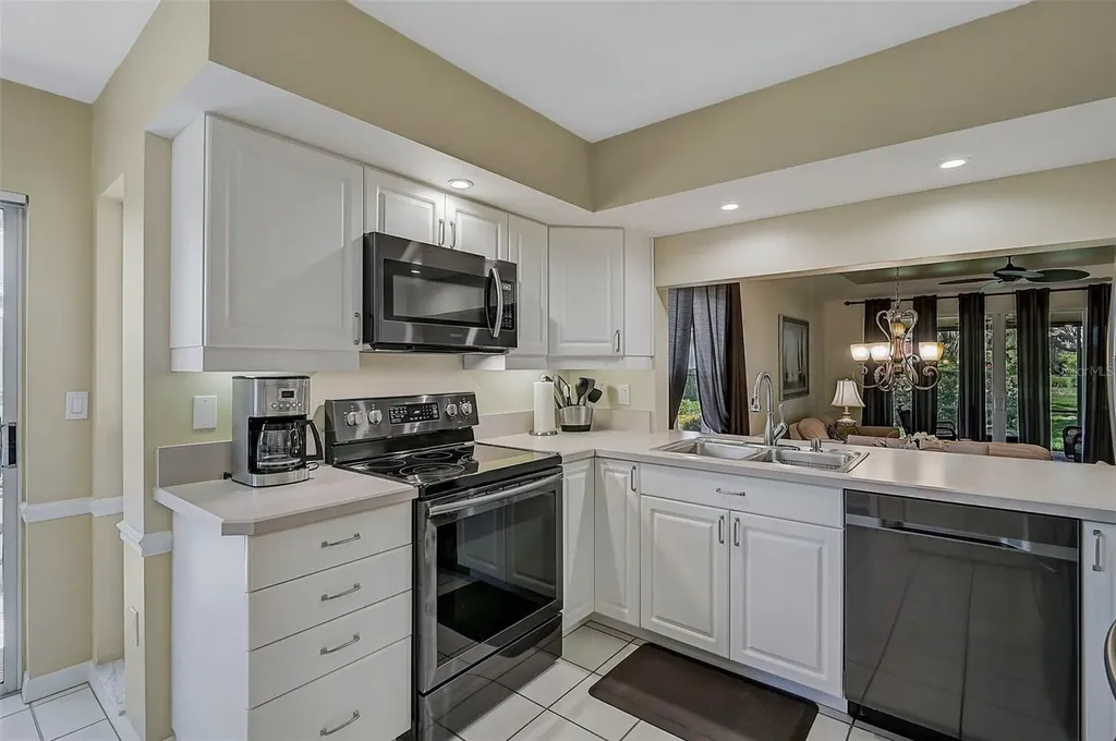 7341 Golf Pointe Circle Sarasota FL 34243