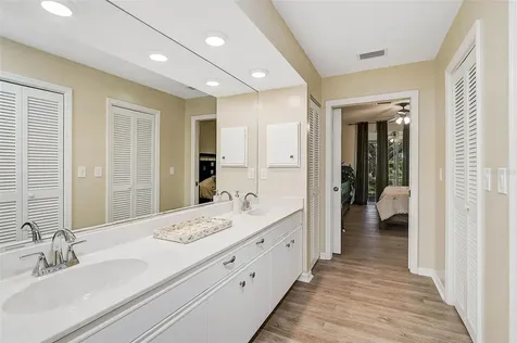7341 Golf Pointe Circle Sarasota FL 34243