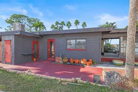 11921 Lagoon Lane Treasure Island FL 33706