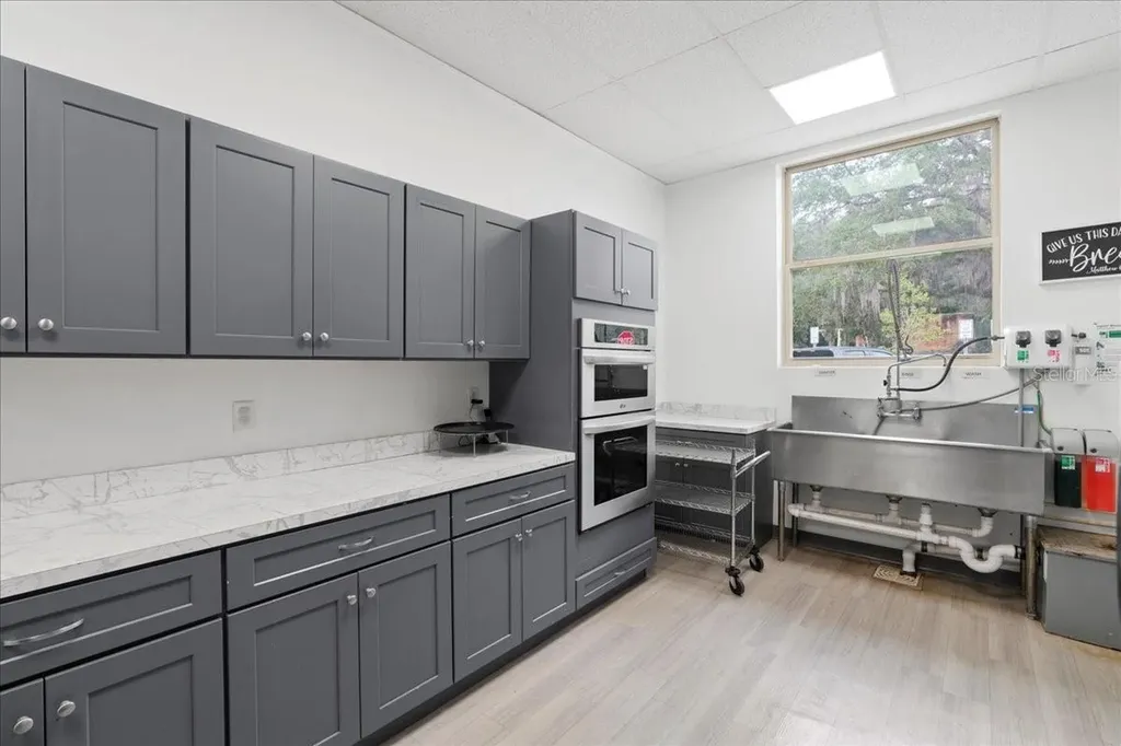 1938 NE Waldo Road Gainesville FL 32609