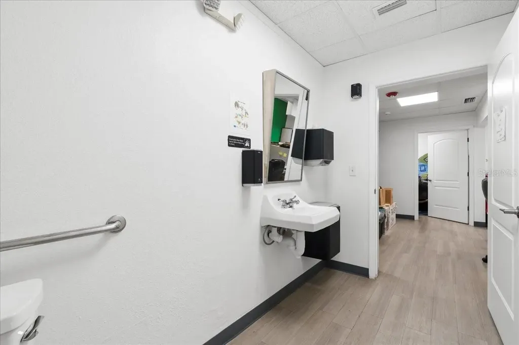 1938 NE Waldo Road Gainesville FL 32609