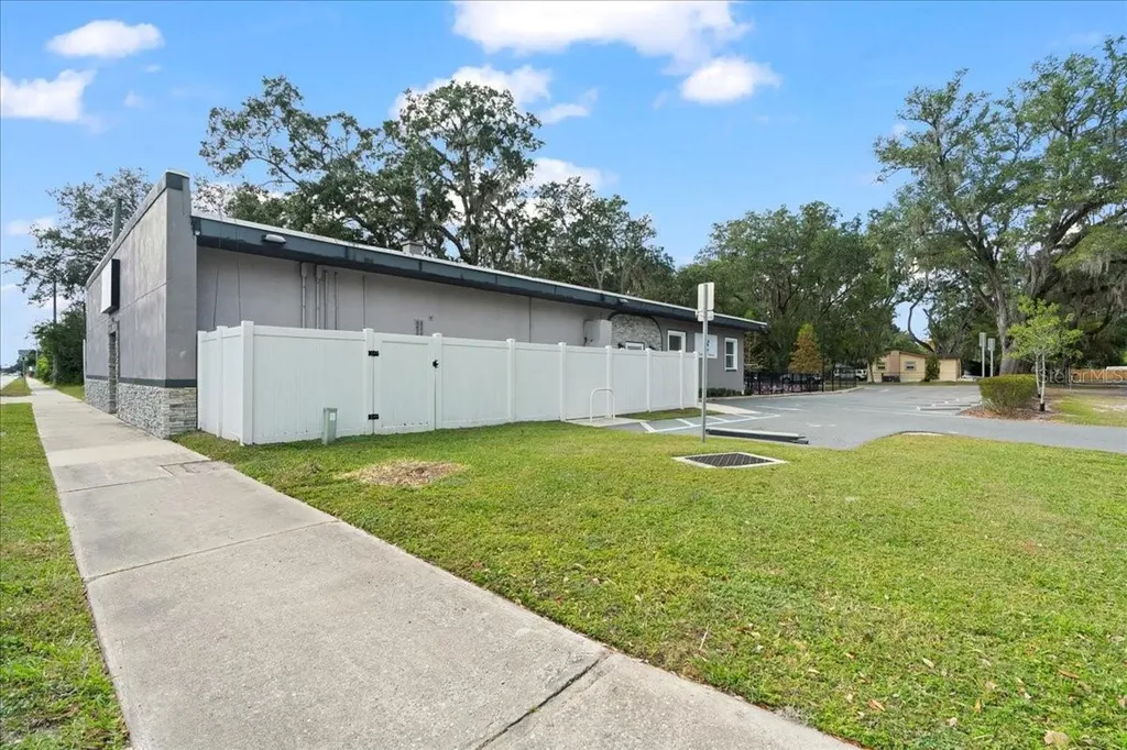 1938 NE Waldo Road Gainesville FL 32609