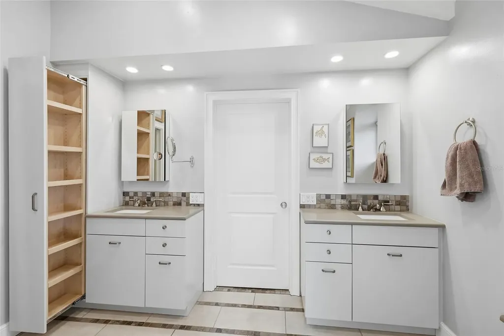 1690 Pine Harrier Circle Sarasota FL 34231