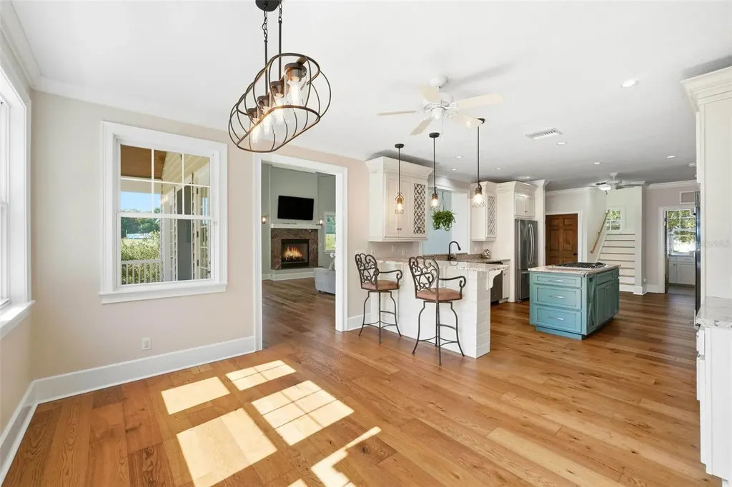 580 W 10th Avenue Mount Dora FL 32757
