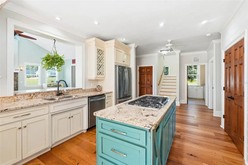 580 W 10th Avenue Mount Dora FL 32757
