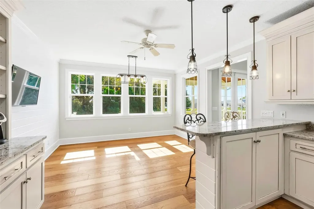580 W 10th Avenue Mount Dora FL 32757