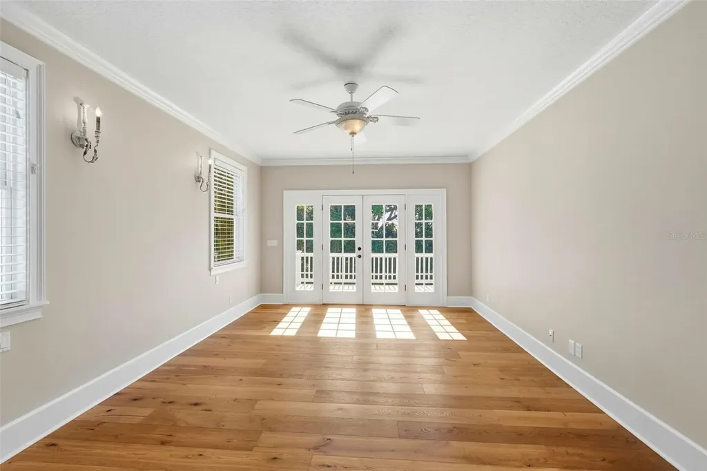 580 W 10th Avenue Mount Dora FL 32757