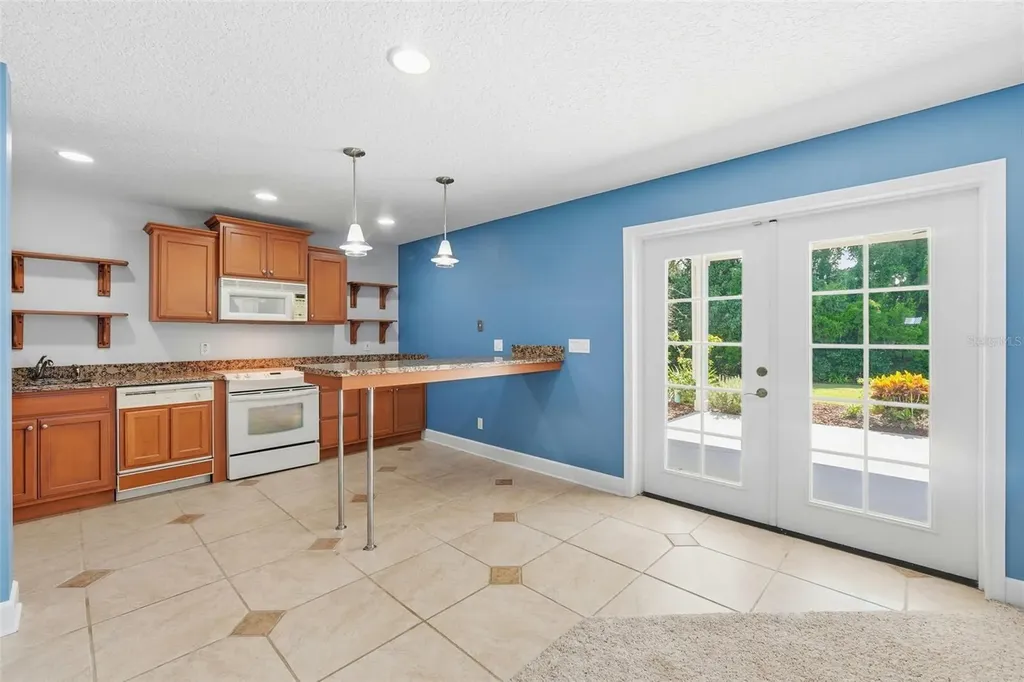 580 W 10th Avenue Mount Dora FL 32757