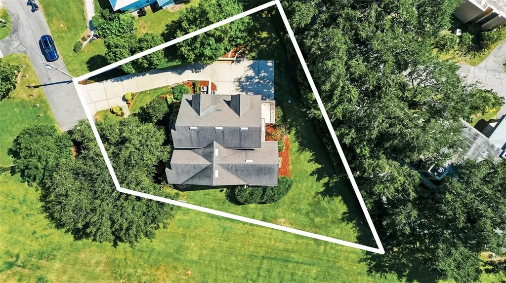 580 W 10th Avenue Mount Dora FL 32757
