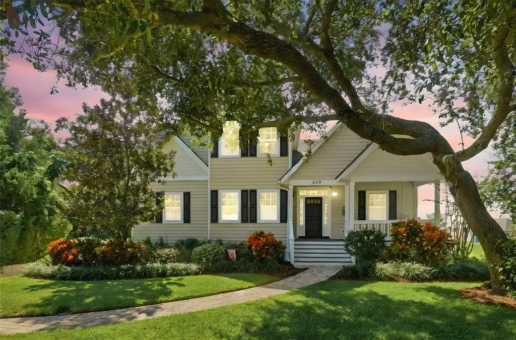 580 W 10th Avenue Mount Dora FL 32757
