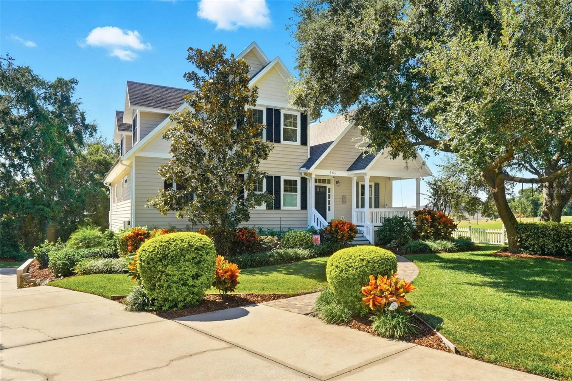 580 W 10th Avenue Mount Dora FL 32757