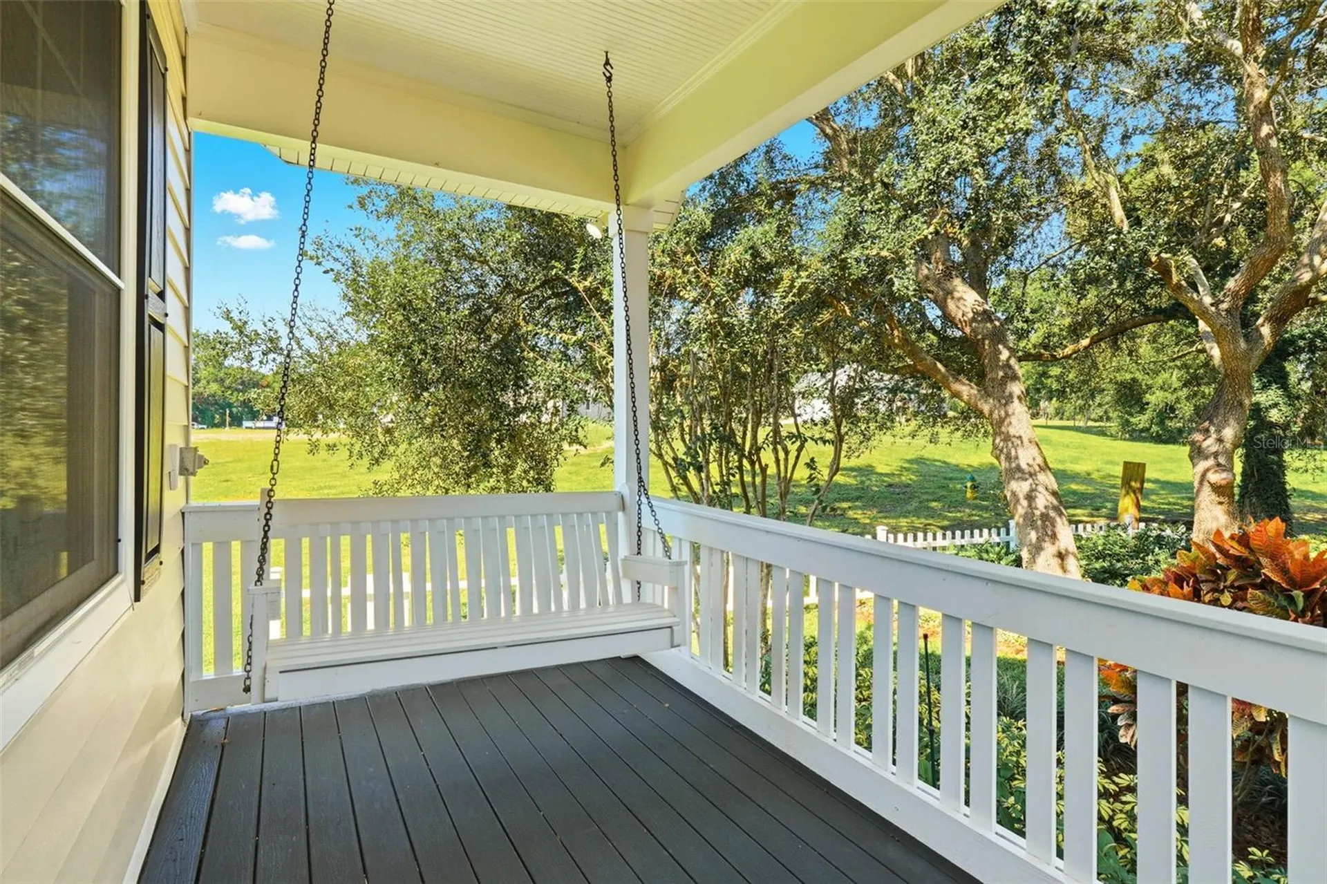 580 W 10th Avenue Mount Dora FL 32757