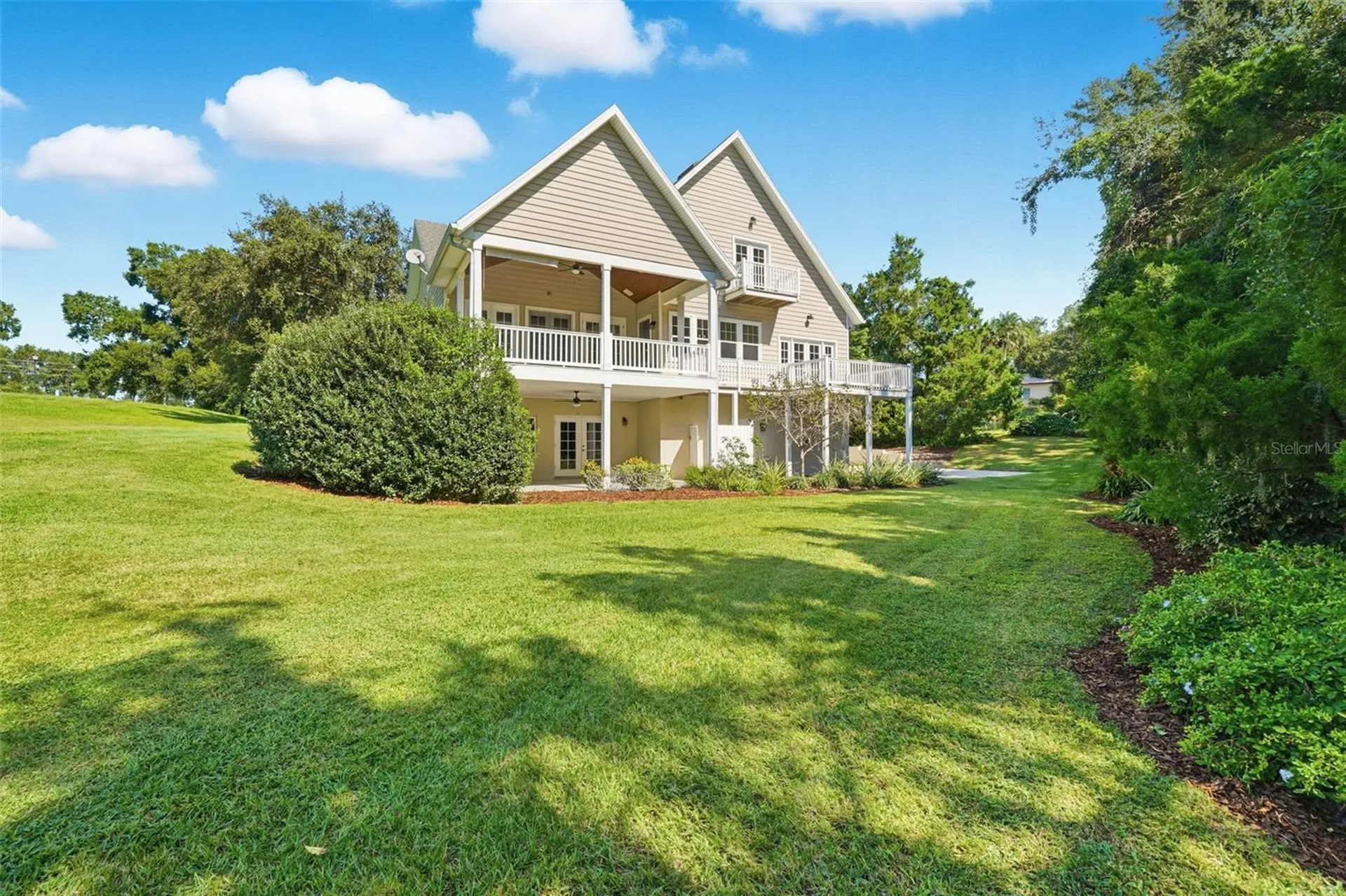 580 W 10th Avenue Mount Dora FL 32757