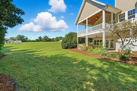 580 W 10th Avenue Mount Dora FL 32757