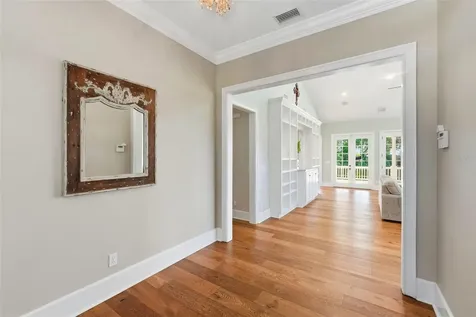 580 W 10th Avenue Mount Dora FL 32757