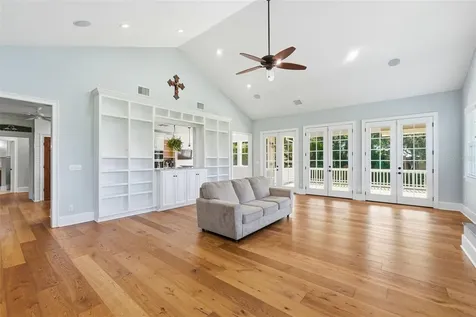 580 W 10th Avenue Mount Dora FL 32757