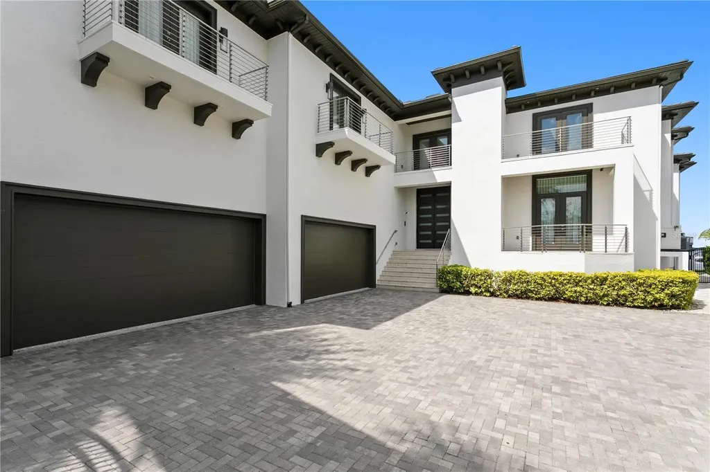 82 Martinique Avenue Tampa FL 33606