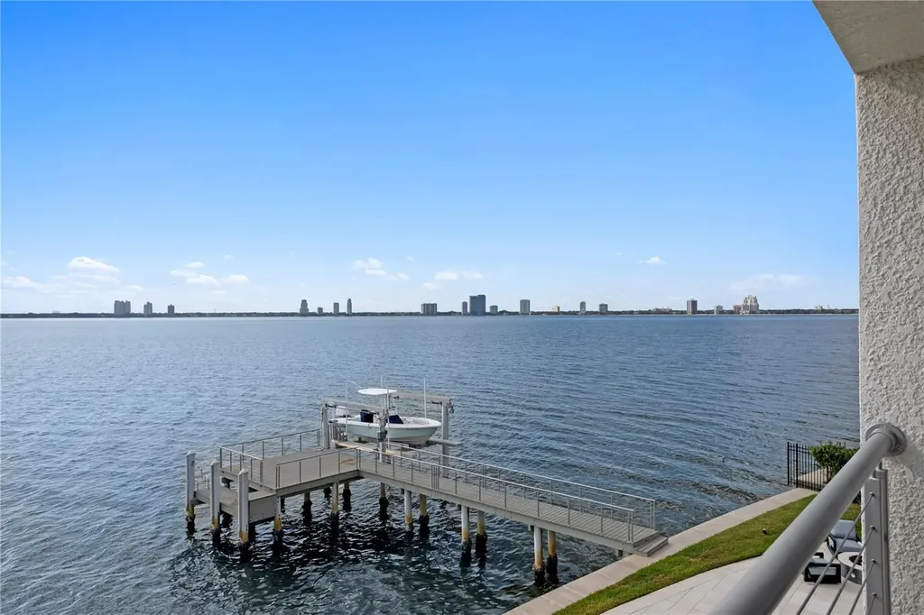 82 Martinique Avenue Tampa FL 33606