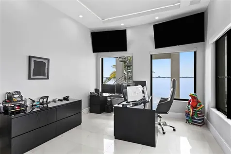 82 Martinique Avenue Tampa FL 33606