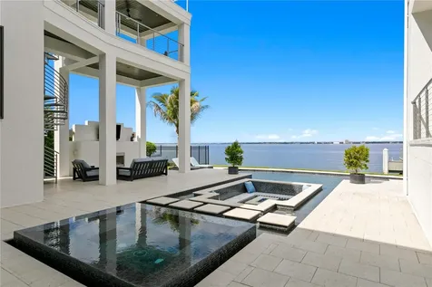 82 Martinique Avenue Tampa FL 33606