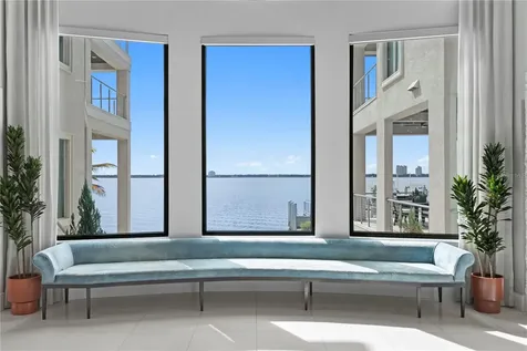 82 Martinique Avenue Tampa FL 33606