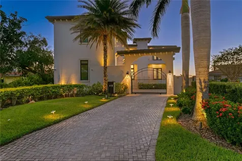 82 Martinique Avenue Tampa FL 33606
