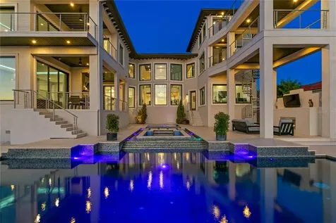 82 Martinique Avenue Tampa FL 33606