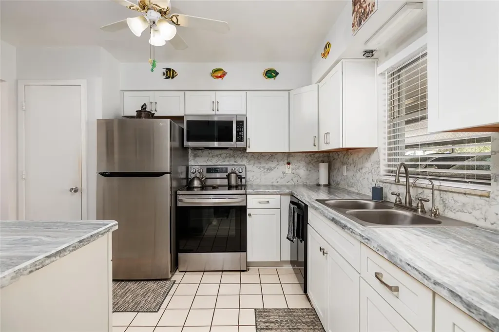 3789 46th Avenue S St Petersburg FL 33711