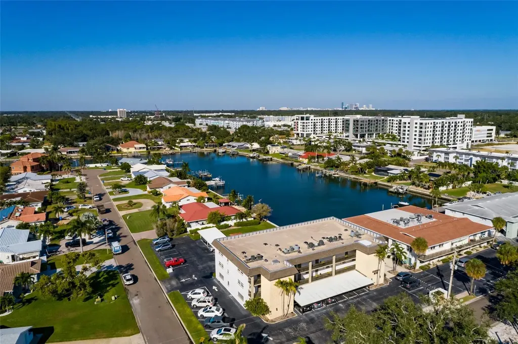 3789 46th Avenue S St Petersburg FL 33711