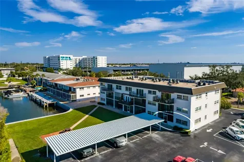 3789 46th Avenue S St Petersburg FL 33711
