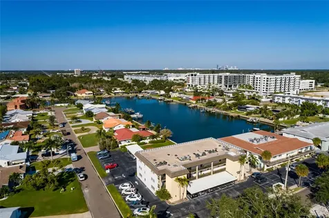 3789 46th Avenue S St Petersburg FL 33711