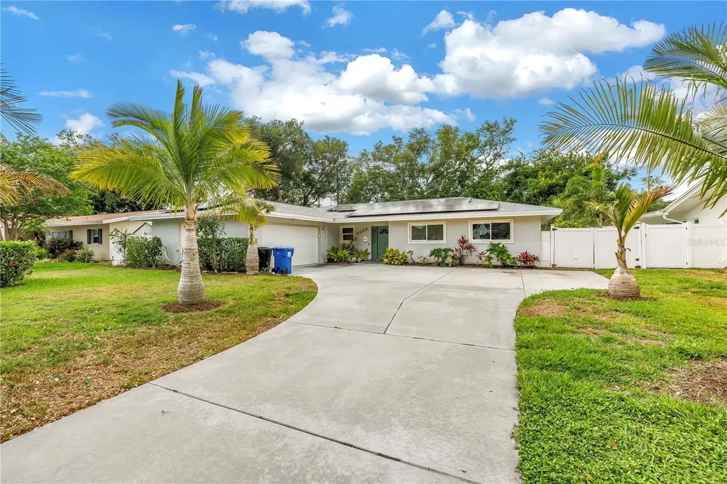 2856 65th Way N St Petersburg FL 33710