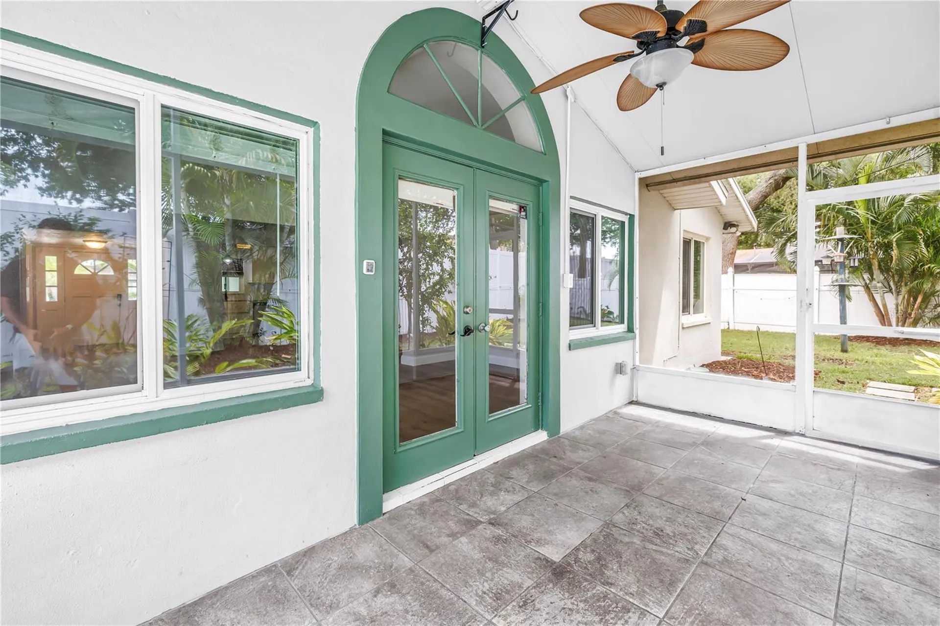 2856 65th Way N St Petersburg FL 33710