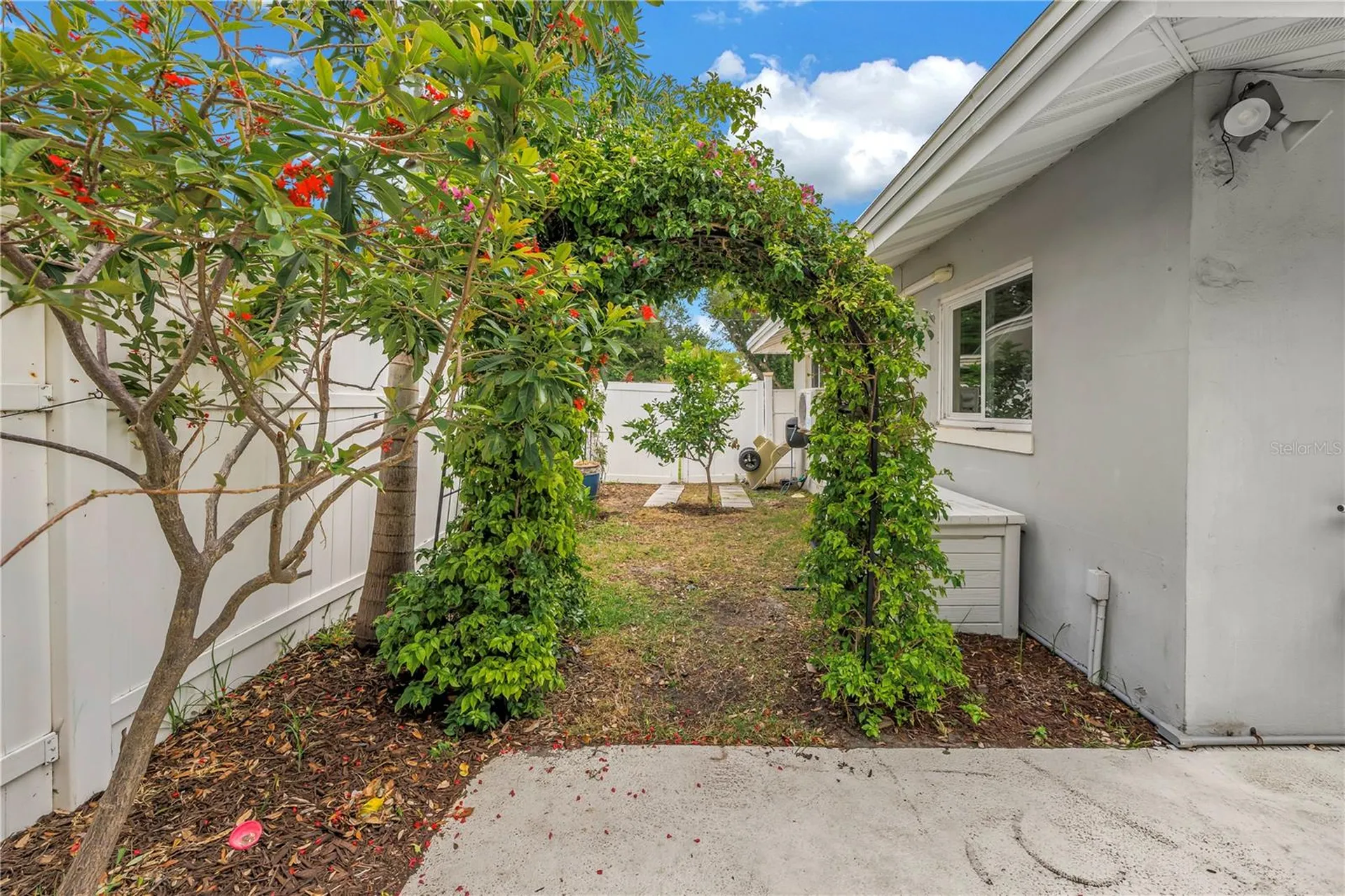 2856 65th Way N St Petersburg FL 33710