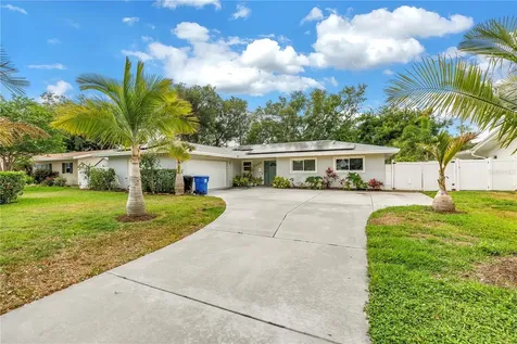 2856 65th Way N St Petersburg FL 33710