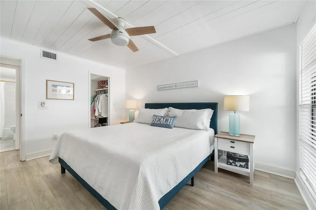 1007 Gulf Drive N Bradenton Beach FL 34217