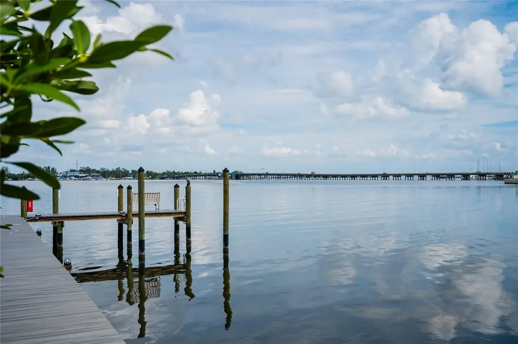 1007 Gulf Drive N Bradenton Beach FL 34217