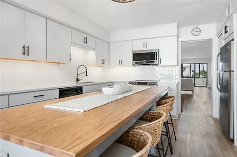 1007 Gulf Drive N Bradenton Beach FL 34217