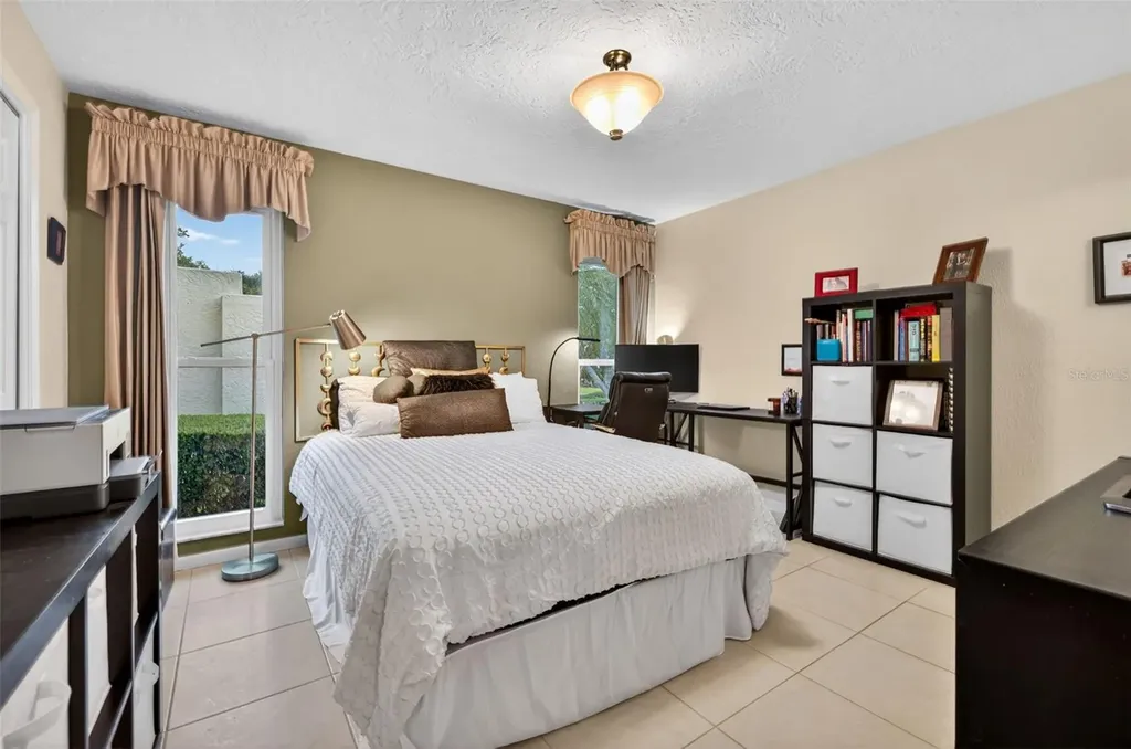 4712 Overlook Drive NE St Petersburg FL 33703