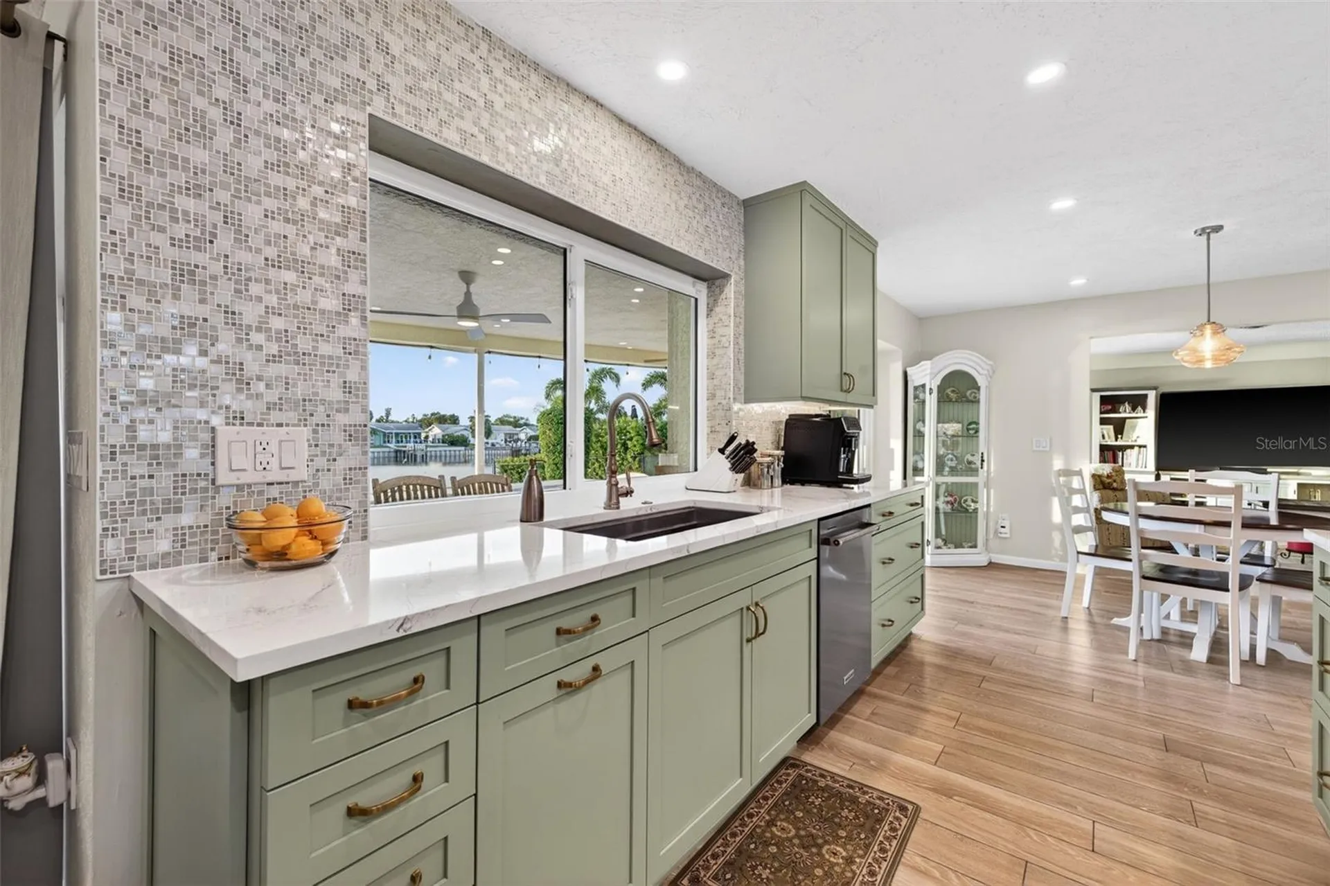 4712 Overlook Drive NE St Petersburg FL 33703