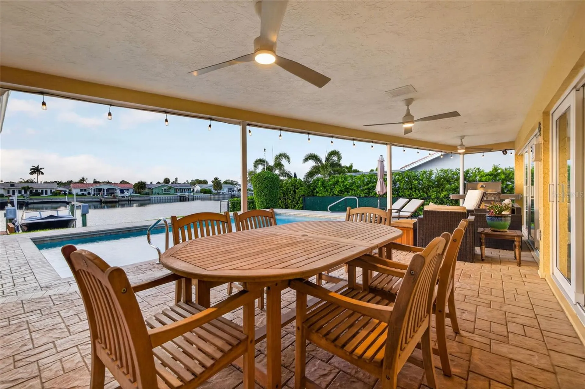 4712 Overlook Drive NE St Petersburg FL 33703