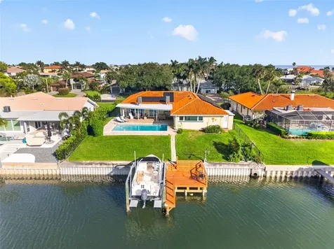 4712 Overlook Drive NE St Petersburg FL 33703