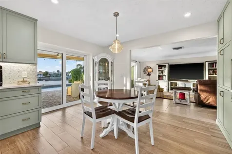 4712 Overlook Drive NE St Petersburg FL 33703