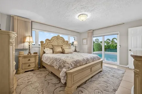 4712 Overlook Drive NE St Petersburg FL 33703