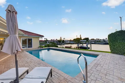 4712 Overlook Drive NE St Petersburg FL 33703