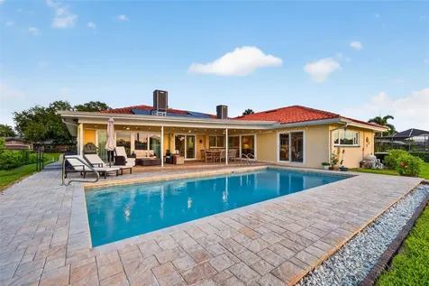 4712 Overlook Drive NE St Petersburg FL 33703